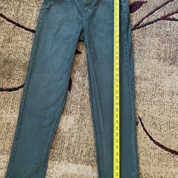 American Eagle mom straight jean corduroy - Picture 3 of 9